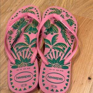 Havaianas Tropical Pink and Green Sandals 7/8‎